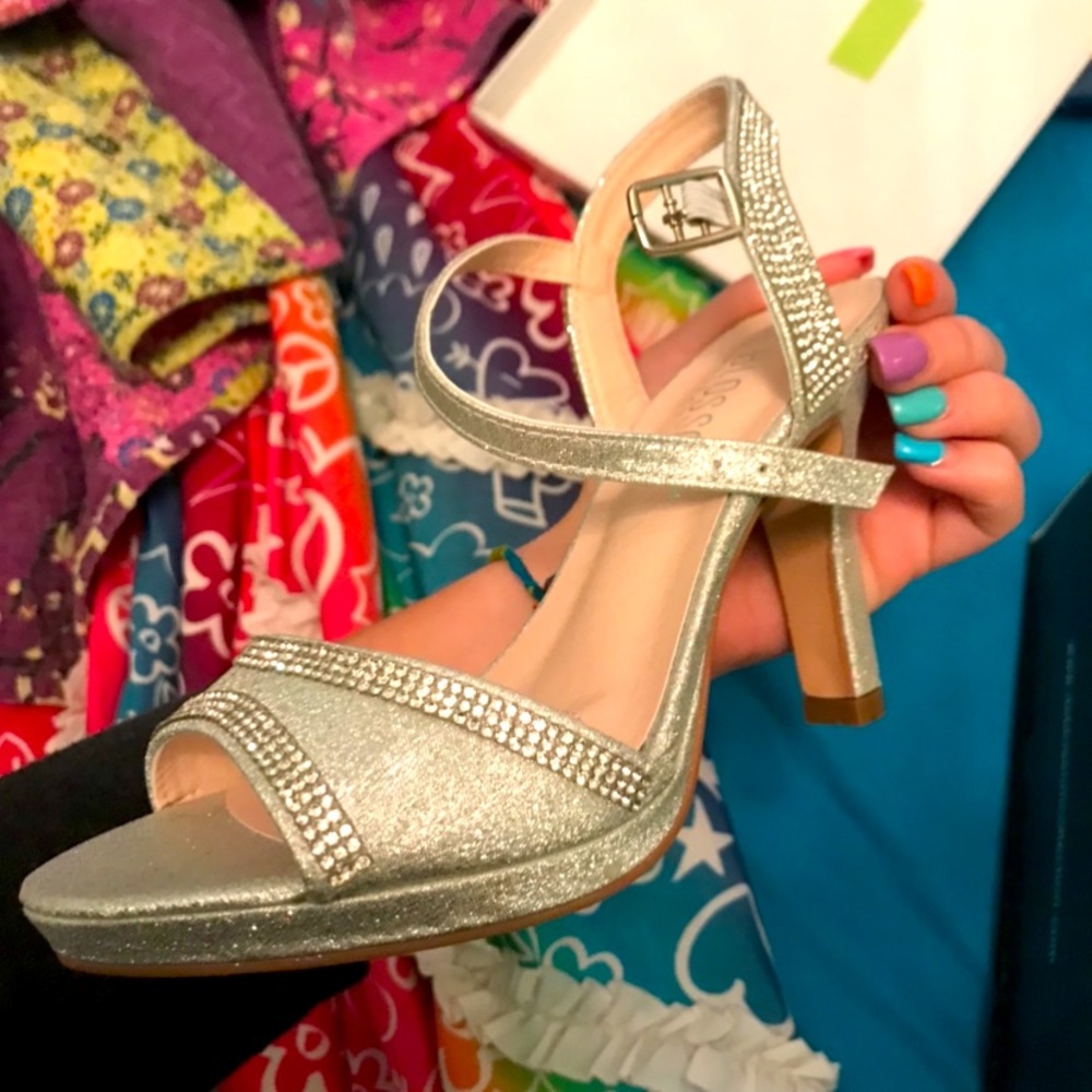 Silver 4 inch high heels with sparkles